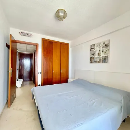 Апартаменты Gemelos 1 Seafront Levante Бенидорм