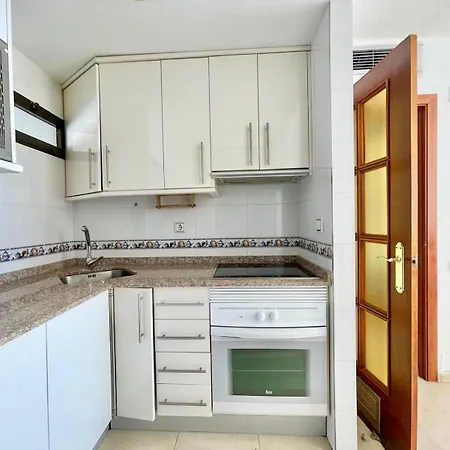 Апартаменты Gemelos 1 Seafront Levante Бенидорм