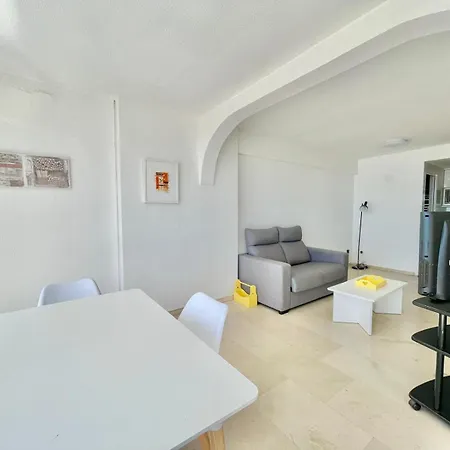 Gemelos 1 Seafront Levante 貝尼多姆